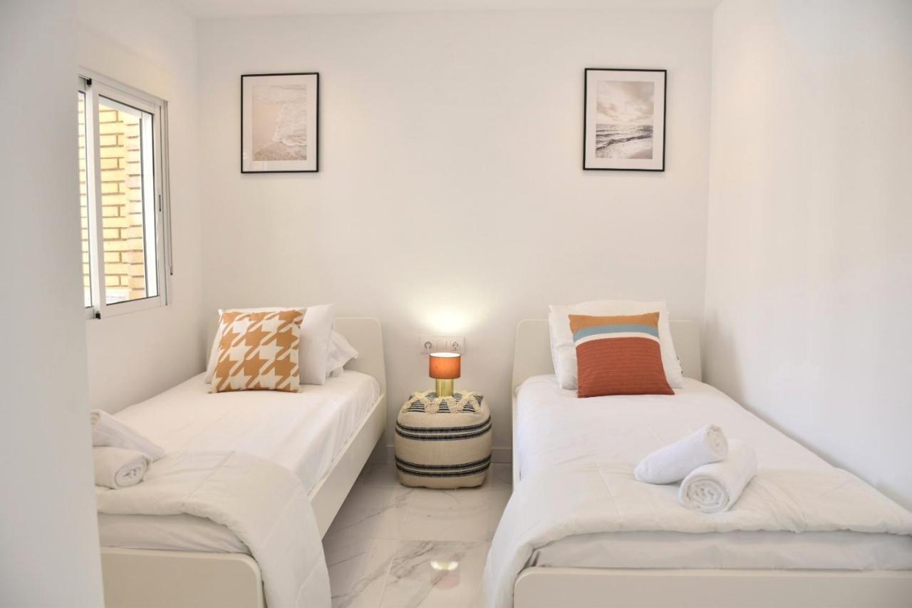 Myflats Deluxe Seafront Apartment Arenales del Sol Ngoại thất bức ảnh