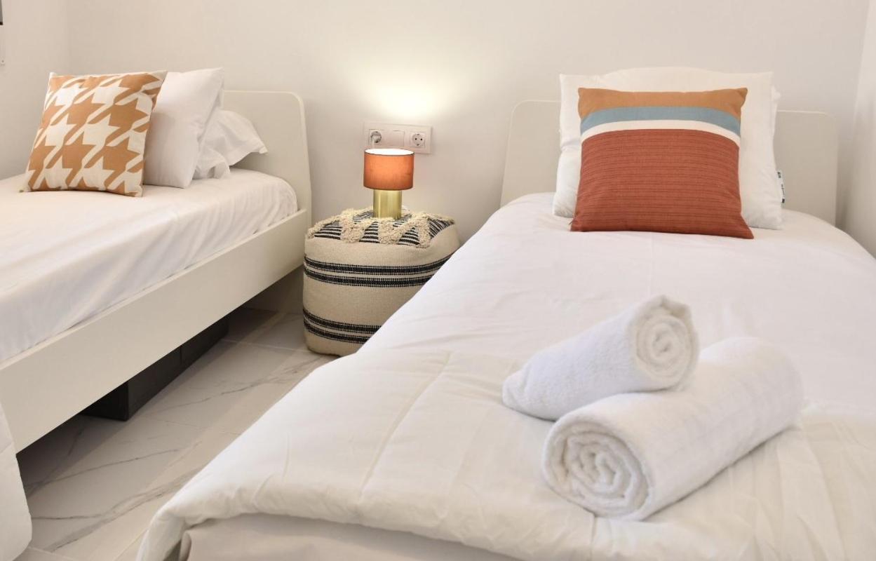 Myflats Deluxe Seafront Apartment Arenales del Sol Ngoại thất bức ảnh
